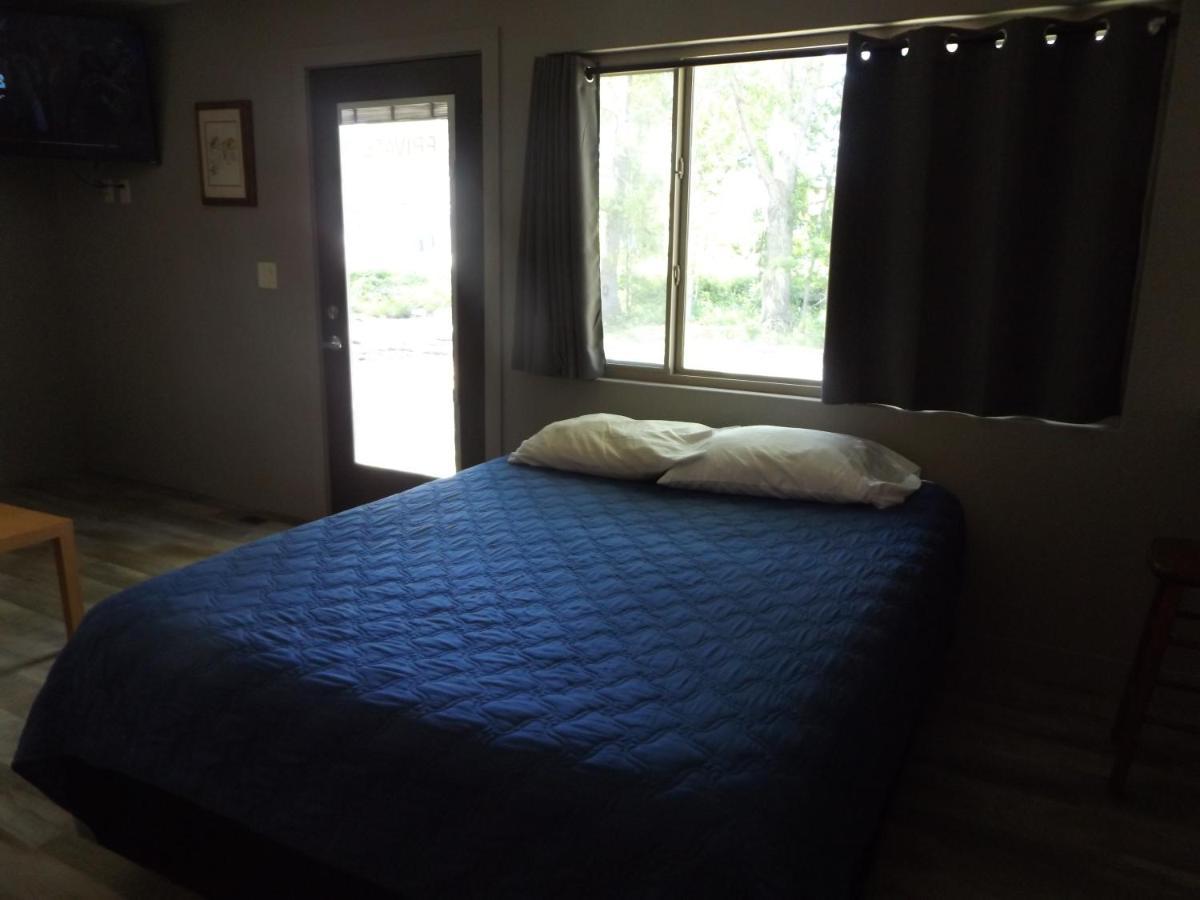 Big Spirit Resort Spirit Lake Bagian luar foto
